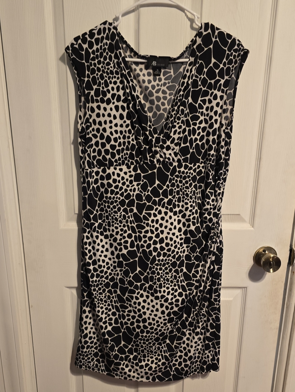 Black & White Abstract Print Cap-Sleeve Dress